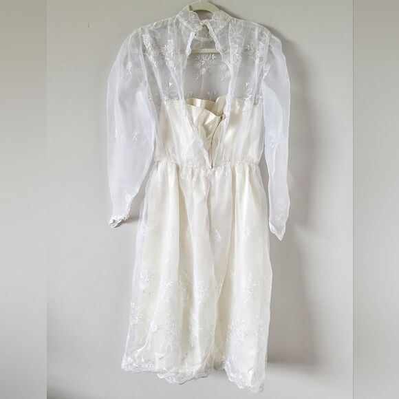 Vintage Lace Formal Long Sleeve Dress - Picture 10 of 11